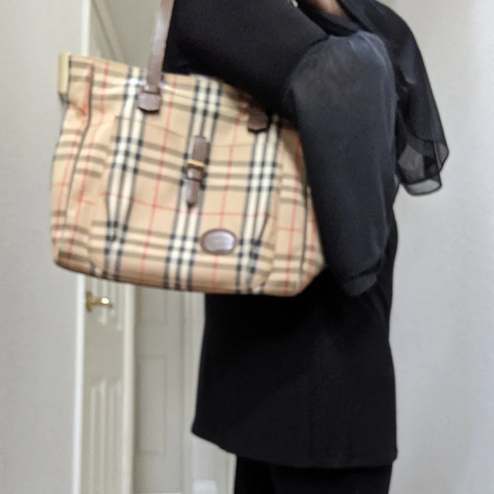 Authentic Burberrys Nova Check Canvas Bag - Picture 13 of 13